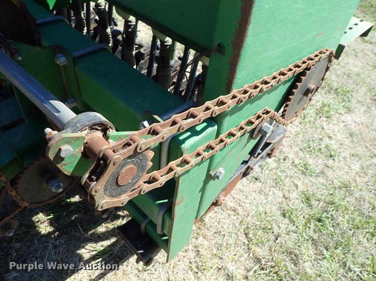 image for item DF1094 Great Plains Solid Stand 20 grain drill