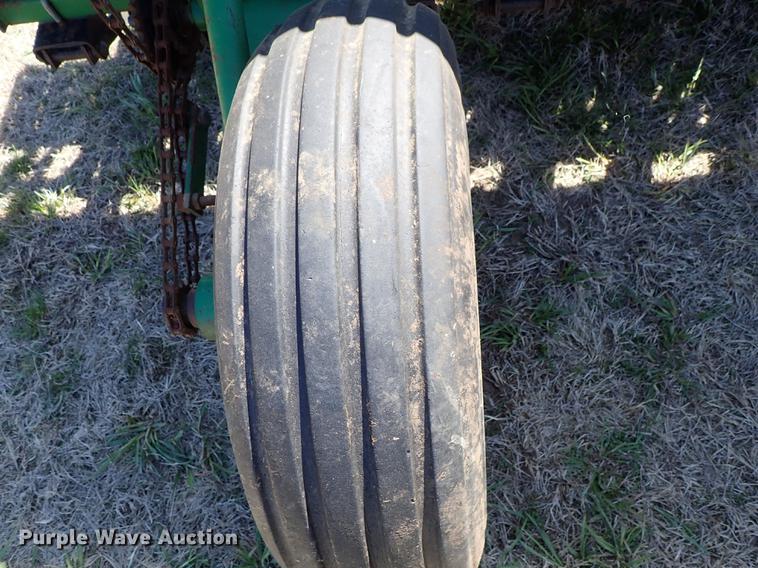 image for item DF1094 Great Plains Solid Stand 20 grain drill