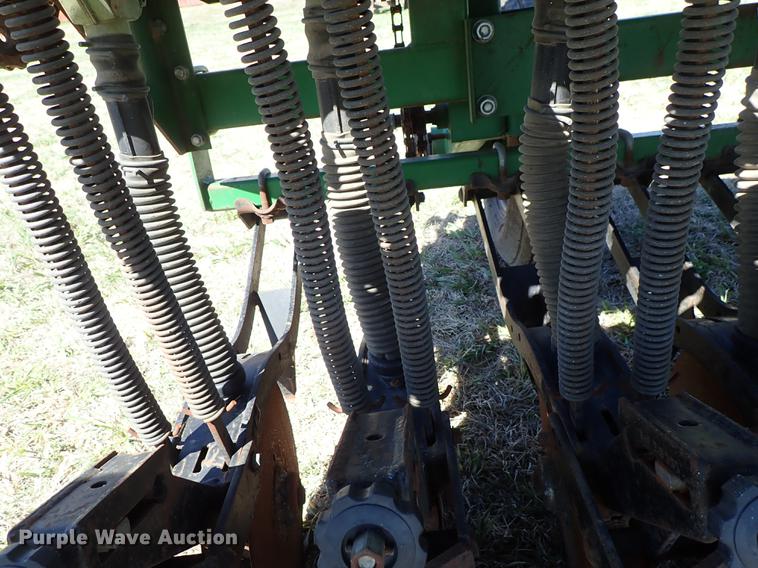 image for item DF1094 Great Plains Solid Stand 20 grain drill