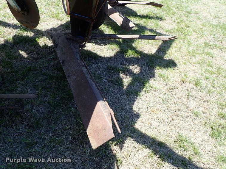 image for item DF1095 Flex King KB-15 sweep plow