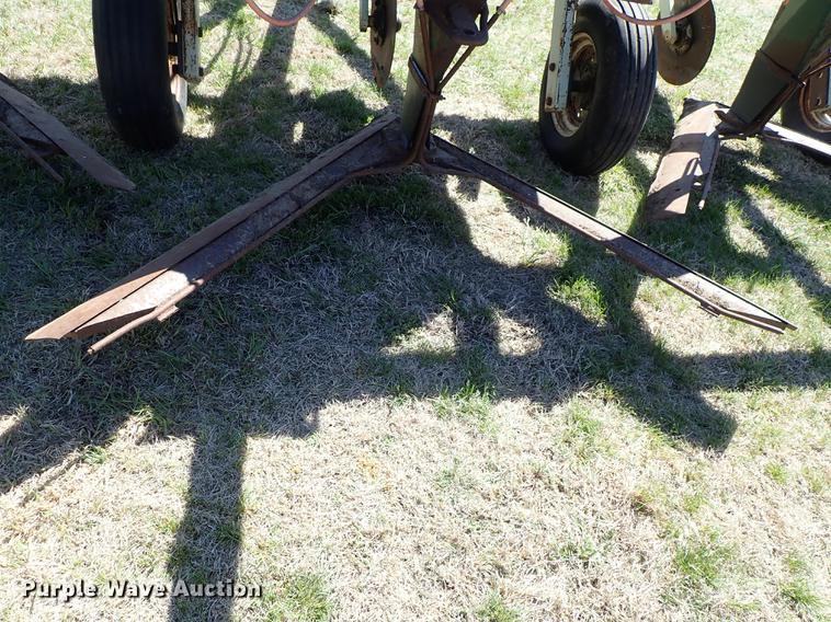 image for item DF1095 Flex King KB-15 sweep plow