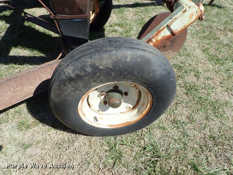 image for item DF1095 Flex King KB-15 sweep plow