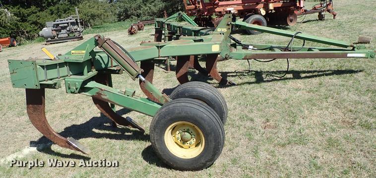 image for item DF1096 John Deere 915 ripper