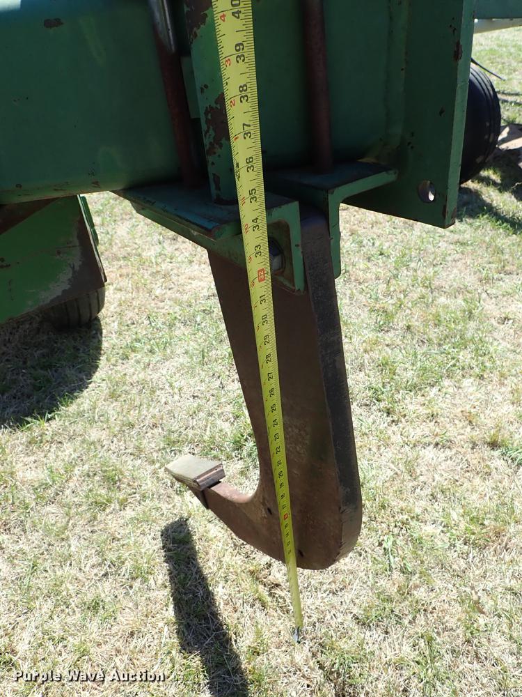 image for item DF1096 John Deere 915 ripper