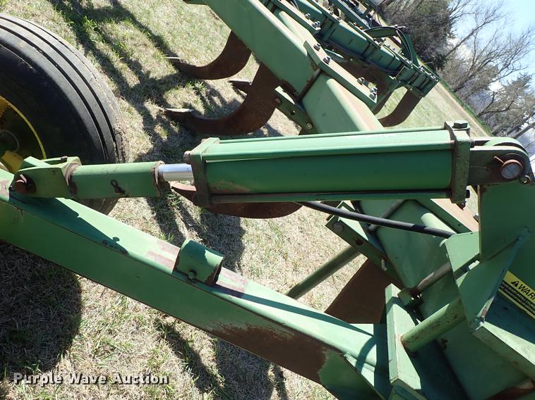image for item DF1096 John Deere 915 ripper