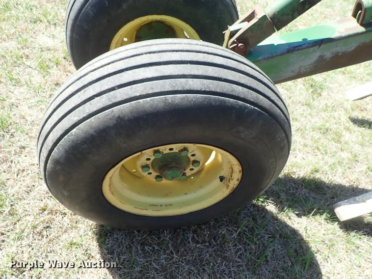 image for item DF1096 John Deere 915 ripper