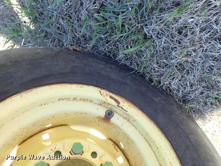 image for item DF1096 John Deere 915 ripper