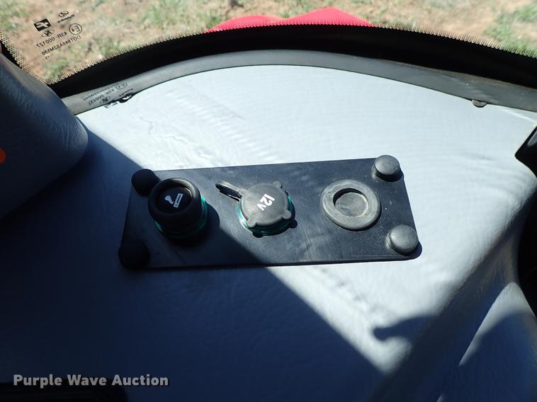 image for item DF1102 Mahindra mPower 75P MFWD tractor