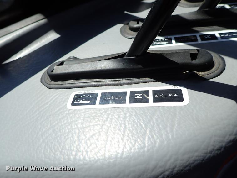 image for item DF1102 Mahindra mPower 75P MFWD tractor