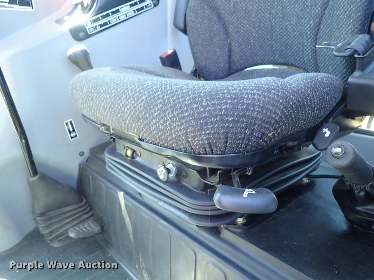 image for item DF1102 Mahindra mPower 75P MFWD tractor