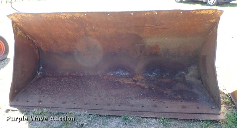 image for item DF1121 (2) loader buckets