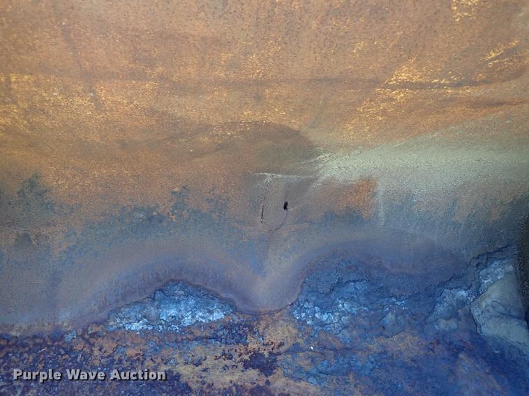 image for item DF1121 (2) loader buckets