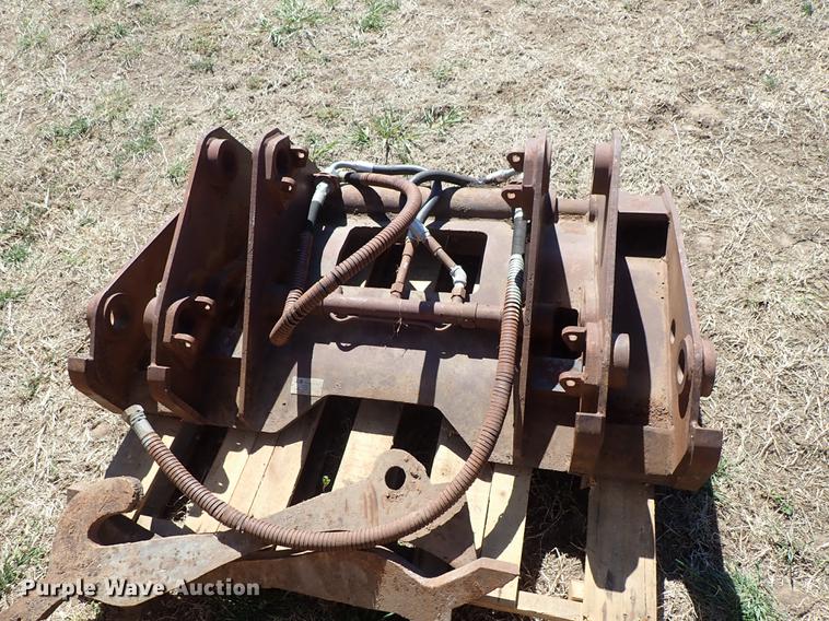 image for item DF1121 (2) loader buckets