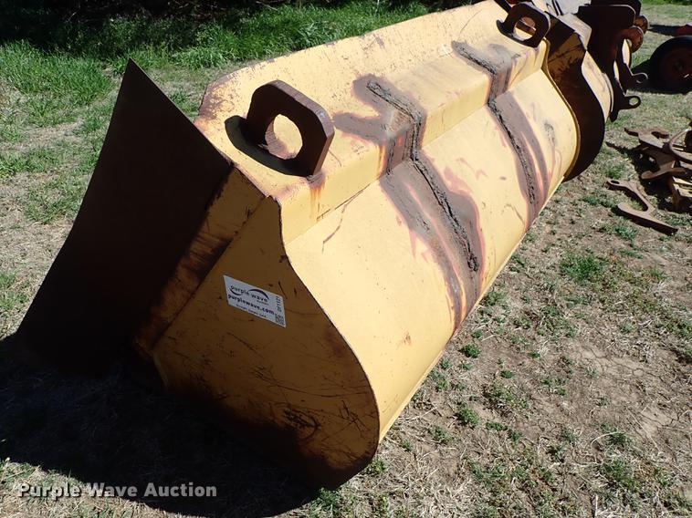 image for item DF1121 (2) loader buckets