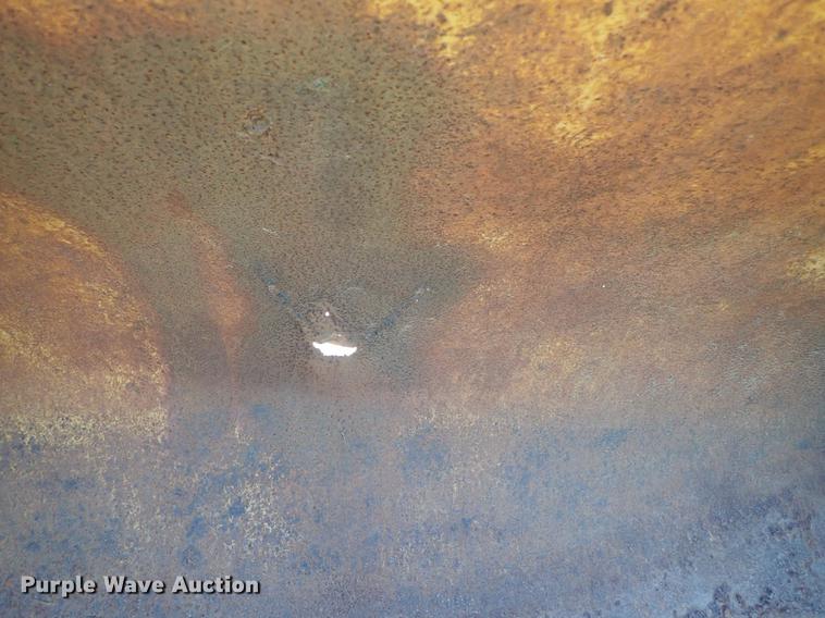 image for item DF1121 (2) loader buckets