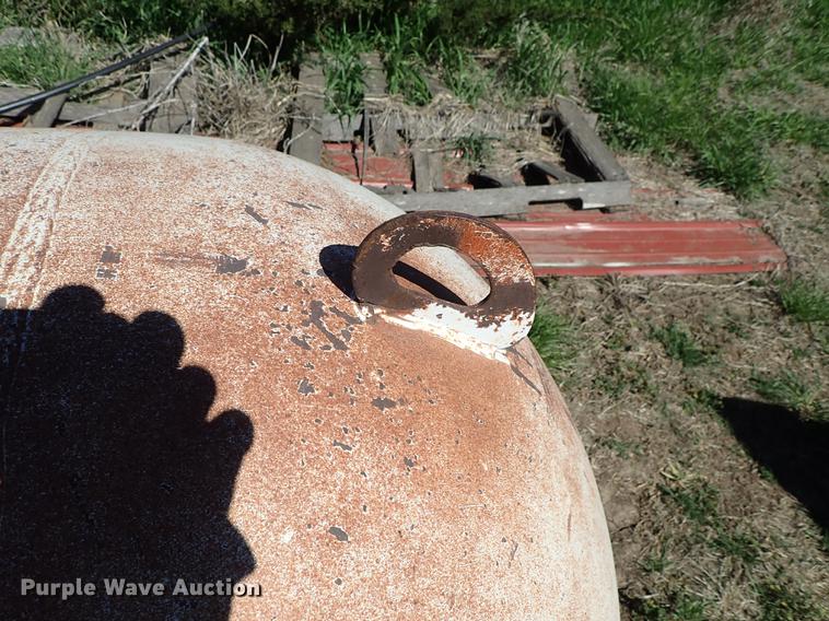 image for item DF1122 (2) propane tanks