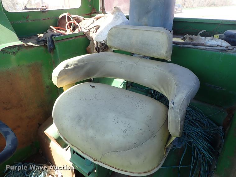 image for item DF1123 1967 John Deere 4020 tractor