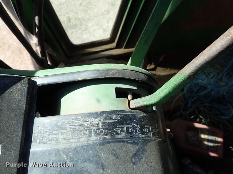 image for item DF1123 1967 John Deere 4020 tractor