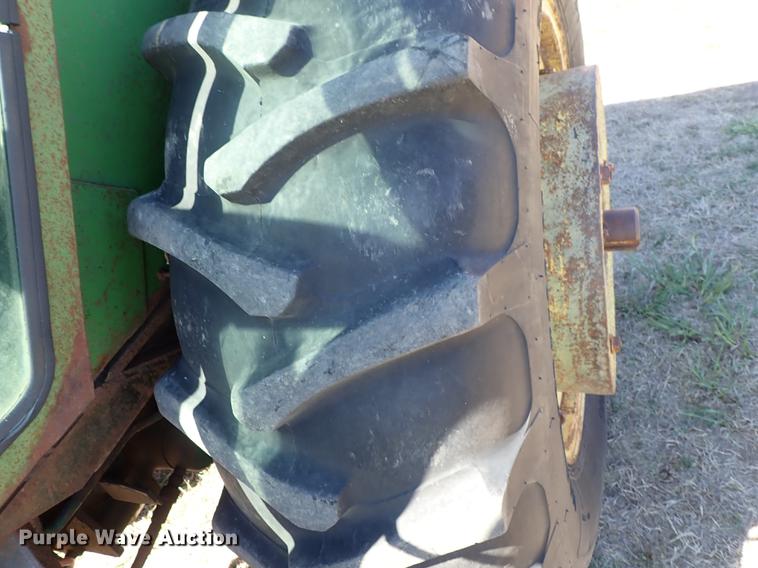 image for item DF1123 1967 John Deere 4020 tractor