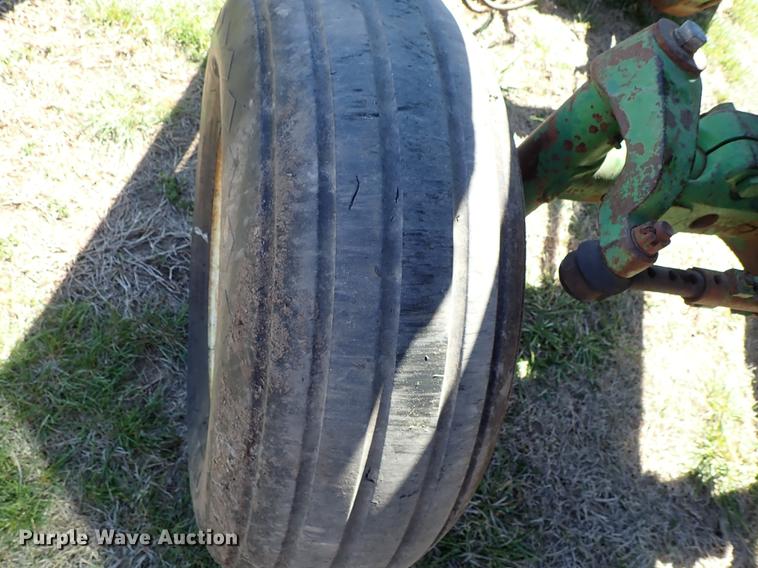 image for item DF1123 1967 John Deere 4020 tractor