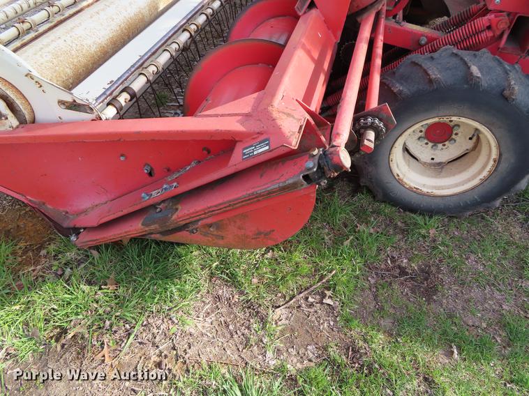 image for item DF7794 Hesston 520 windrower