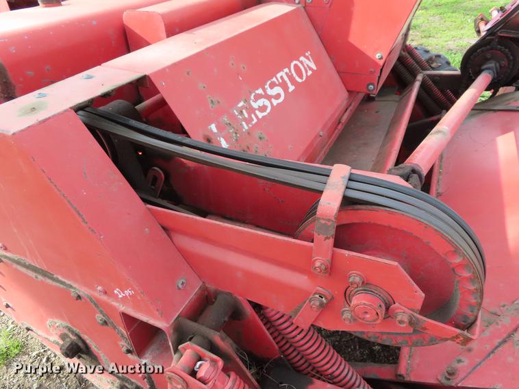 image for item DF7794 Hesston 520 windrower