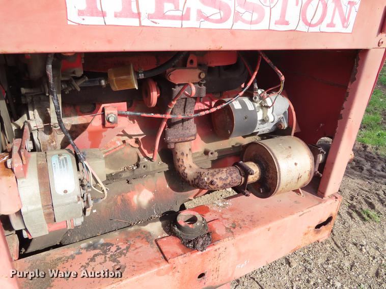 image for item DF7794 Hesston 520 windrower