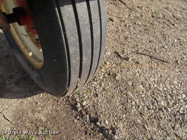 image for item DF7794 Hesston 520 windrower