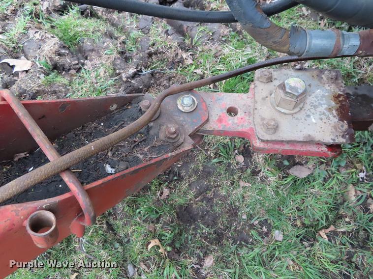 image for item DF7796 1992 New Holland 116 windrower