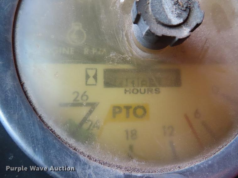 image for item DF7797 1974 International 766 tractor