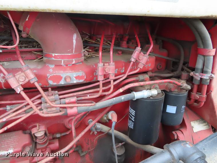 image for item DF7797 1974 International 766 tractor