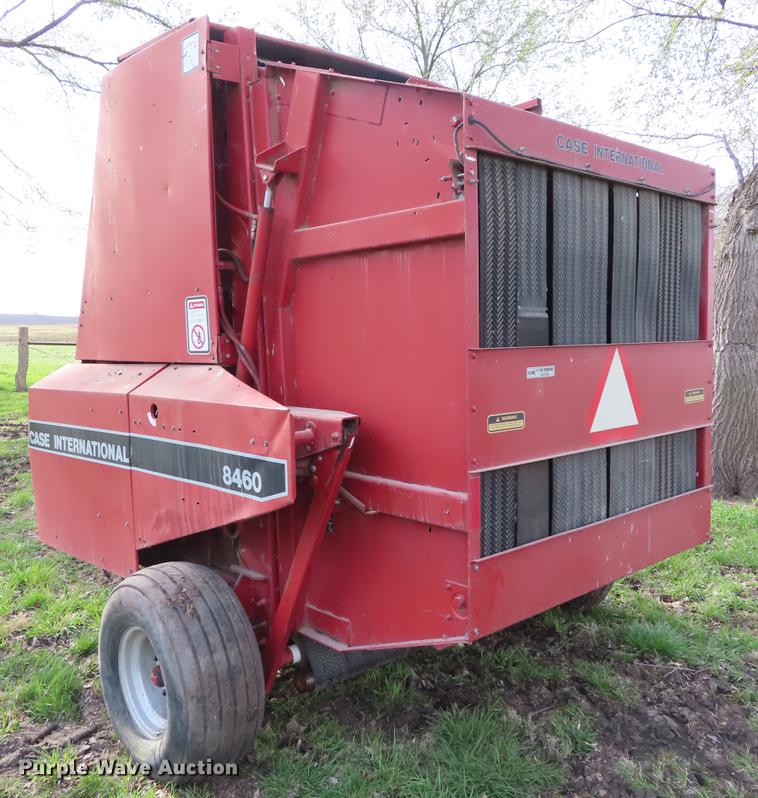 image for item DF7798 1992 Case IH 8460 round baler