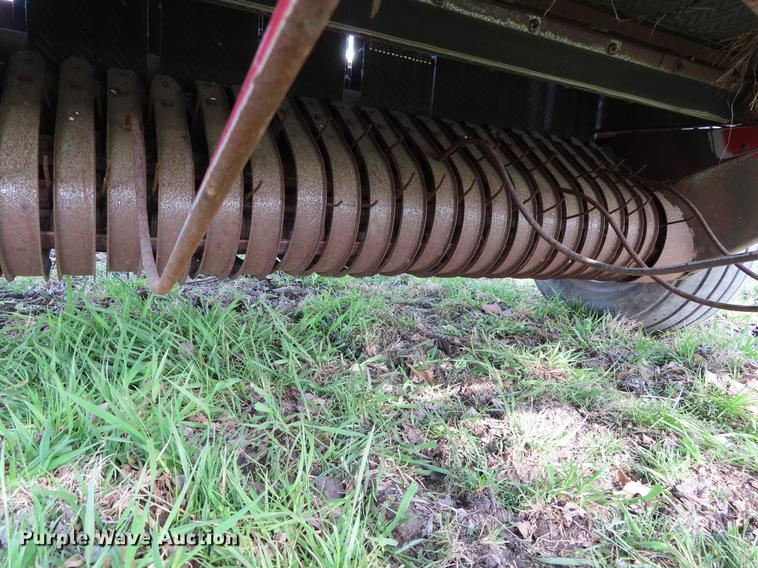image for item DF7798 1992 Case IH 8460 round baler