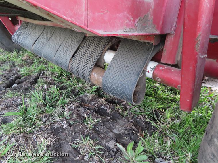 image for item DF7798 1992 Case IH 8460 round baler