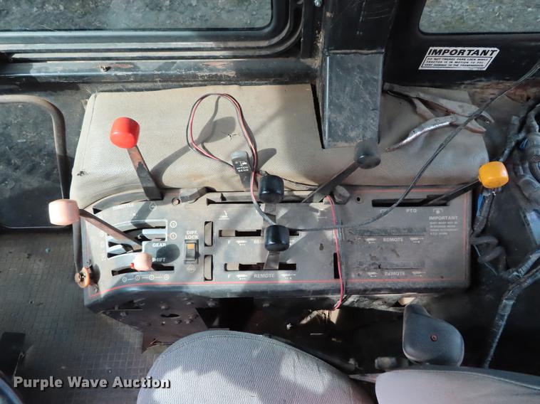 image for item DF7805 1984 Case IH 1896 tractor