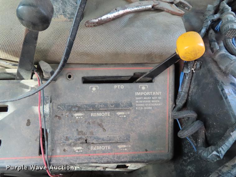 image for item DF7805 1984 Case IH 1896 tractor