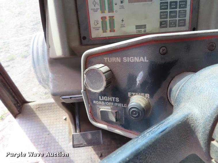 image for item DF7805 1984 Case IH 1896 tractor