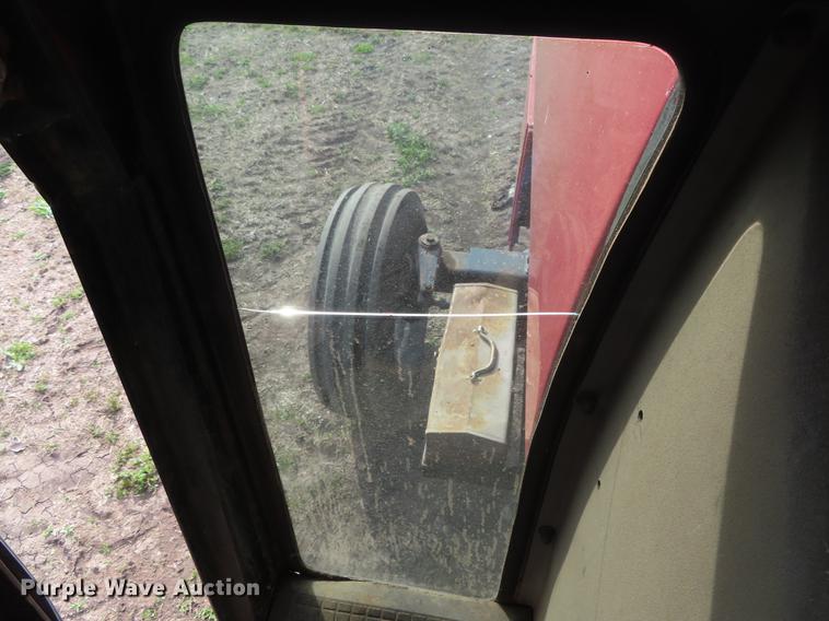 image for item DF7805 1984 Case IH 1896 tractor