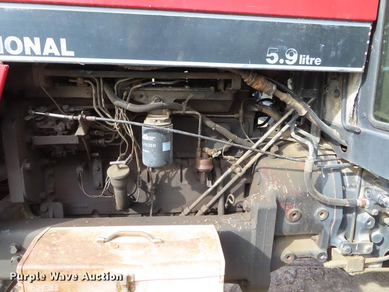 image for item DF7805 1984 Case IH 1896 tractor