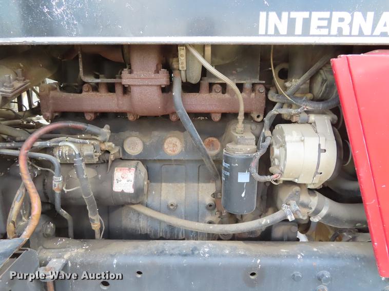 image for item DF7805 1984 Case IH 1896 tractor