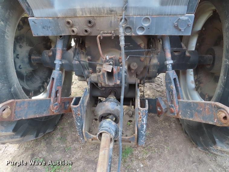 image for item DF7805 1984 Case IH 1896 tractor