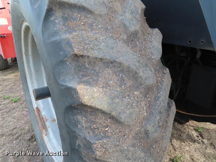 image for item DF7805 1984 Case IH 1896 tractor