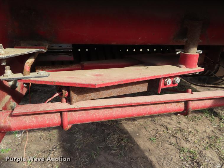 image for item DF7806 1989 Case IH 8460 round baler