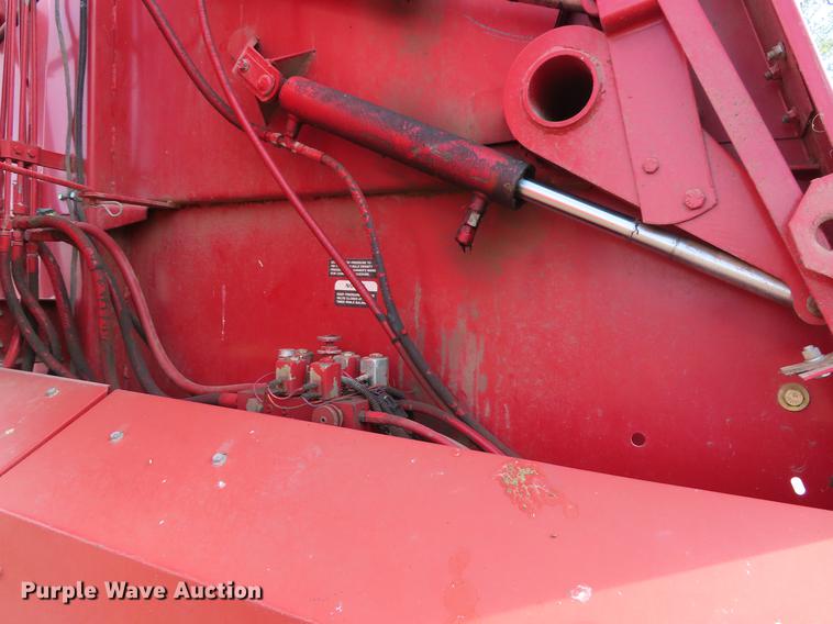 image for item DF7806 1989 Case IH 8460 round baler
