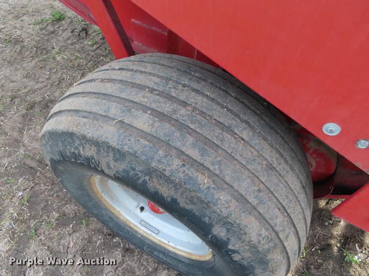 image for item DF7806 1989 Case IH 8460 round baler