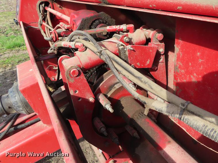 image for item DF7806 1989 Case IH 8460 round baler