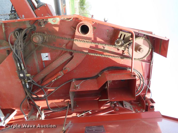 image for item DF7814 Hesston 745 round baler