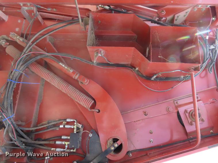 image for item DF7814 Hesston 745 round baler