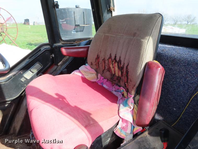 image for item DF7818 1978 International 886 tractor