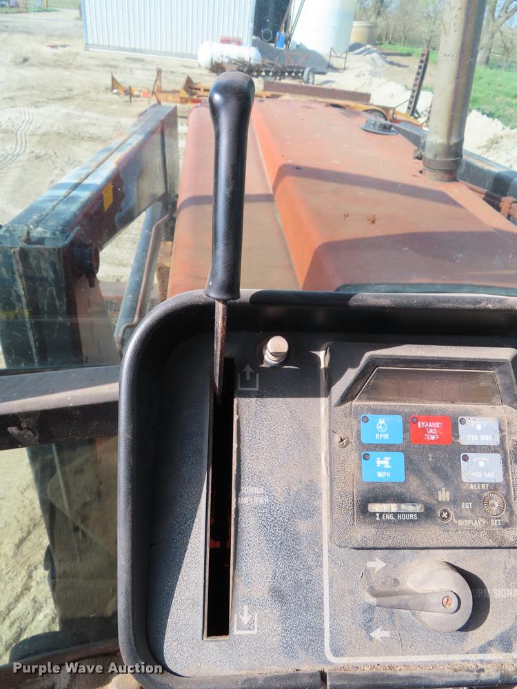 image for item DF7818 1978 International 886 tractor